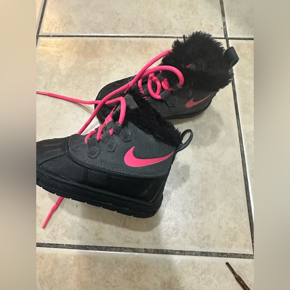 Toddler girl boots size 6c